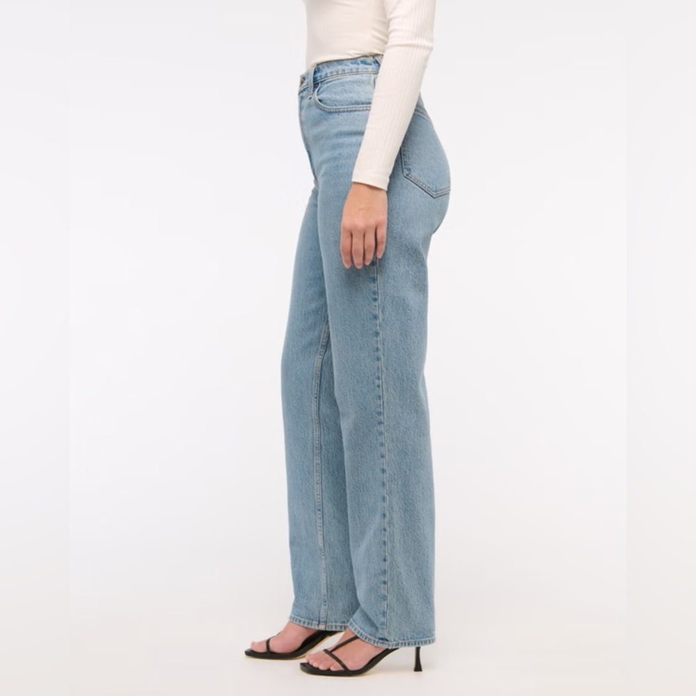 Abercrombie & Fitch Curve Love Ultra High Rise 90s Straight Jean Medium Wash - Picture 3 of 9